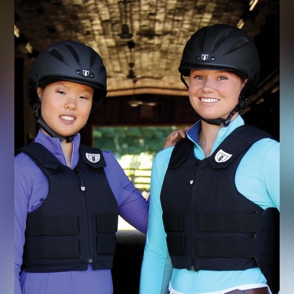 Tipperary Sportage Equestrian Helmet for Horseback Riding - Picture 1 of 10
